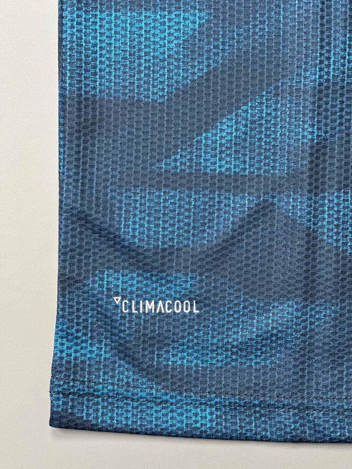 تیشرت مردانه adidas کد 2122 رنگ آبی — تصویر ۳