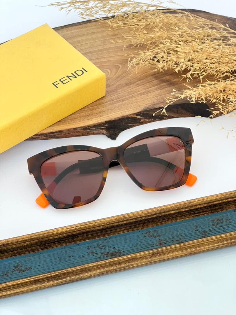 عینک آفتابی زنانه فندی مدل FENDI FF0767 — تصویر ۳