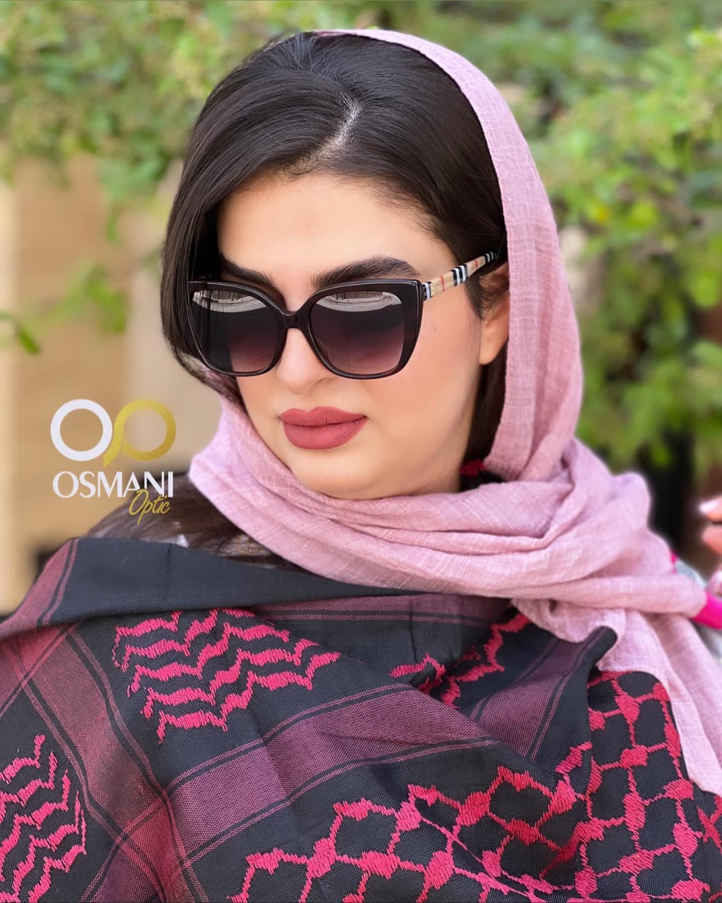 عینک آفتابی زنانه بربری مدل BURBERRY BE4333 — تصویر ۲