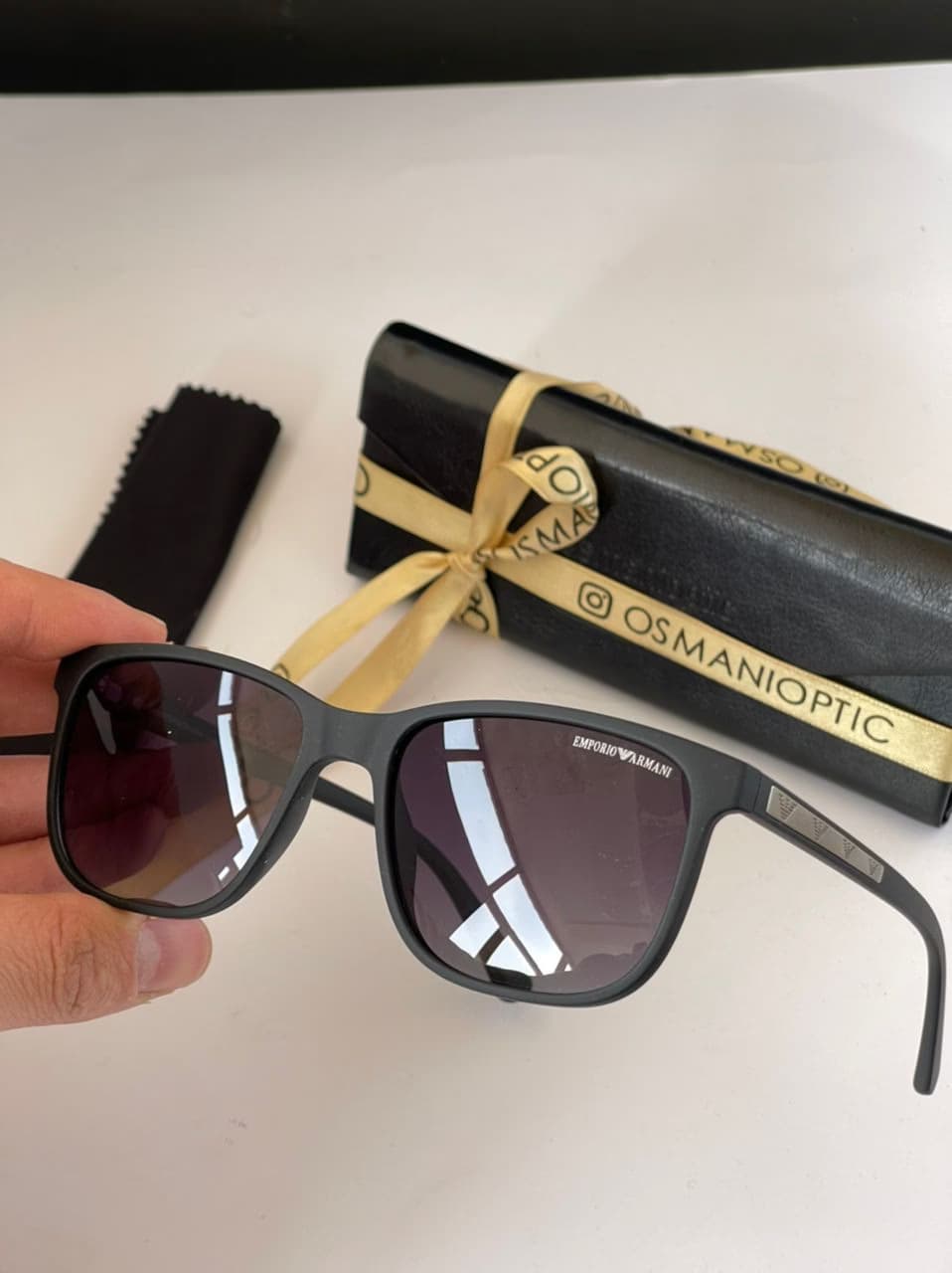 عینک آفتابی اسپرت امپریوآرمانی مدل EMPORIO ARMANI EA4124 — تصویر ۲