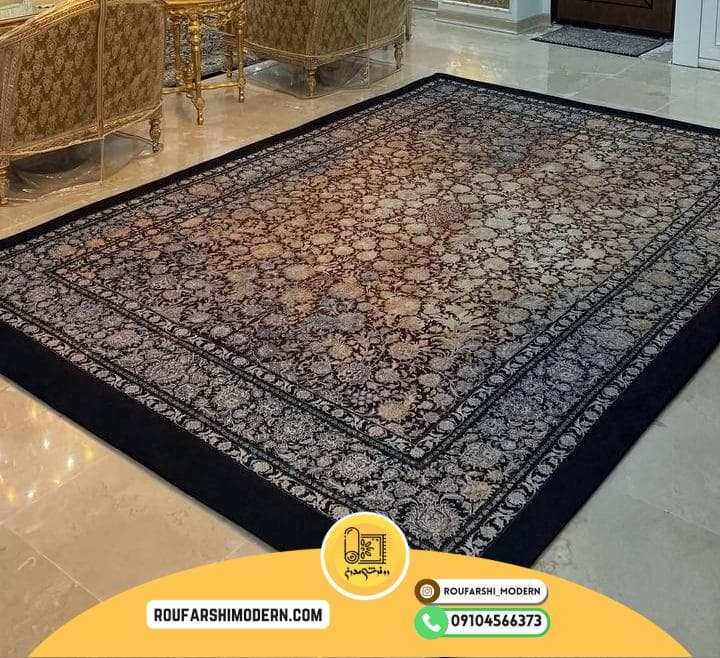 فرشینه / کاور فرش و روفرشی کشدار طرح افشان رنگ قهوه ای طلایی حاشیه سرمه ای کد 1640 (ویدیو) — تصویر ۵