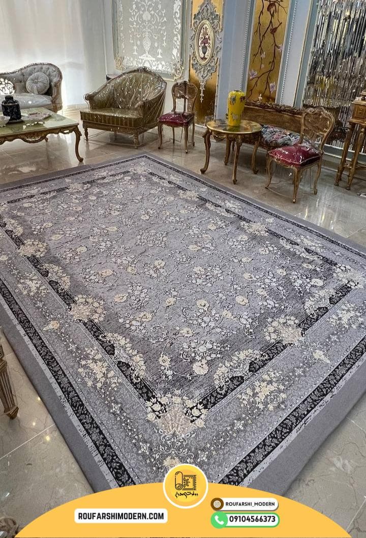فرشینه / کاور فرش و روفرشی کشدار طرح افشان سه بعدی گل برجسته رنگ طوسی ترکیب کرم کد 1592 (ویدیو)