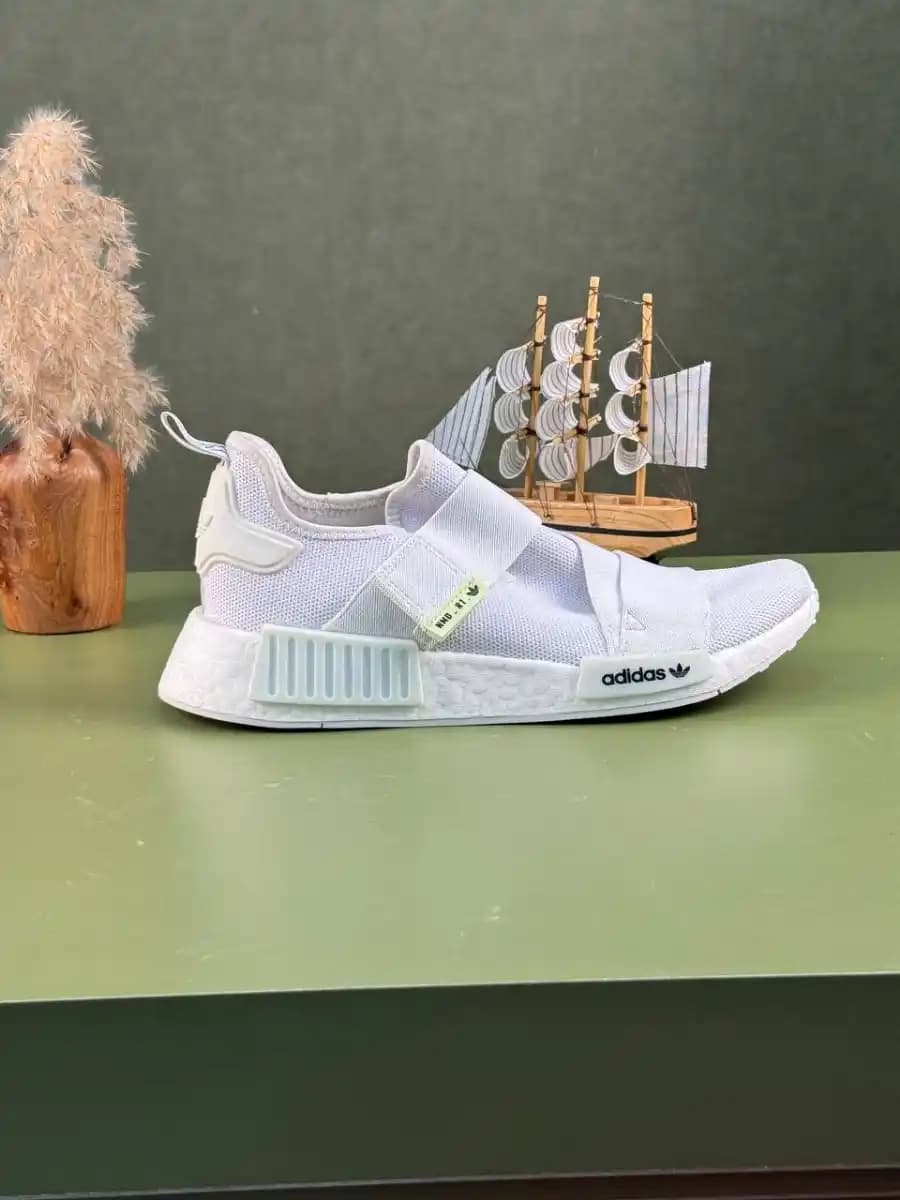 کتونی آد.ید.اس مدل Adidas Nmd_r1 چسبی — تصویر ۲