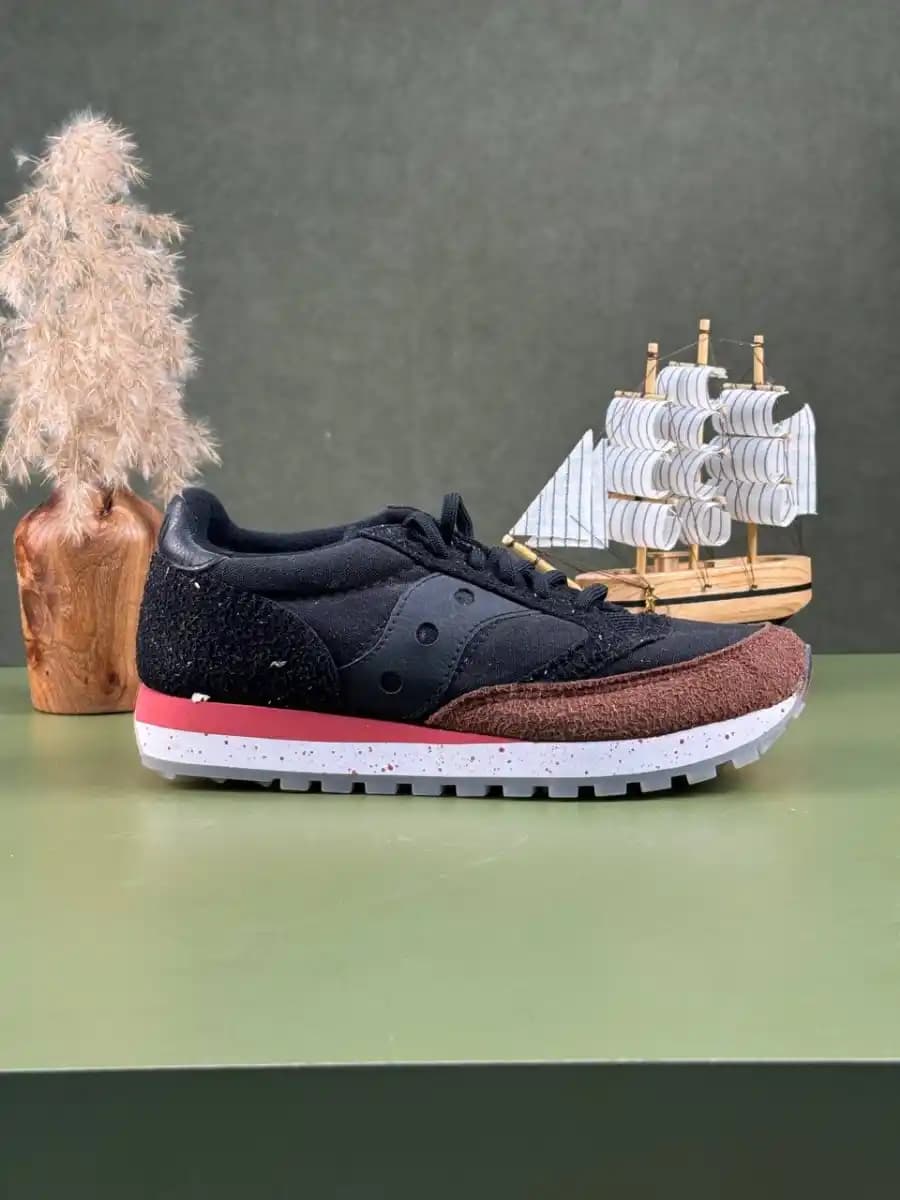 کتونی سا.کو.نی مدل Saucony Jazz مشکی قهوه ای — تصویر ۲