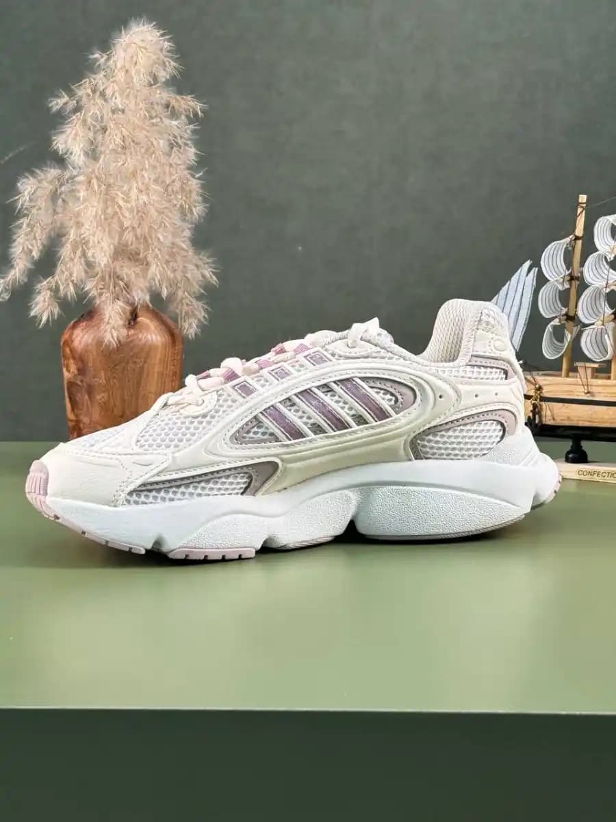 کتونی آد.ید.اس مدل Adidas OZMILLEN W — تصویر ۳