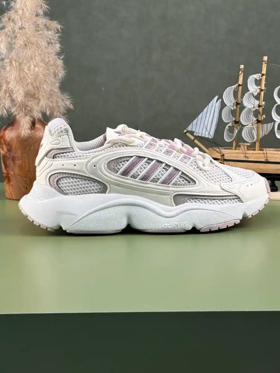 کتونی آد.ید.اس مدل Adidas OZMILLEN W — تصویر ۲