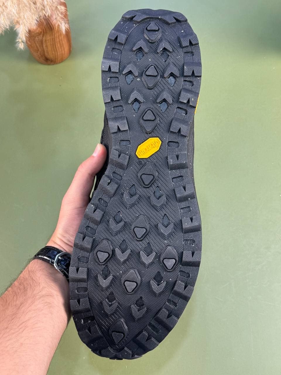 کتونی مر.ل مدل Merrell تمام مشکی — تصویر ۴