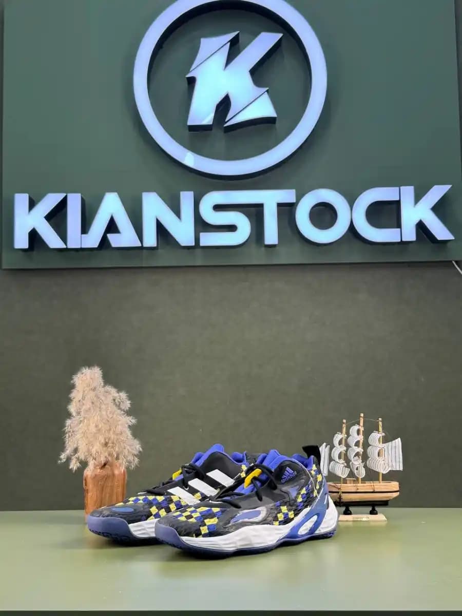 کتونی آد.ید.اس مدل Adidas Exhibit A