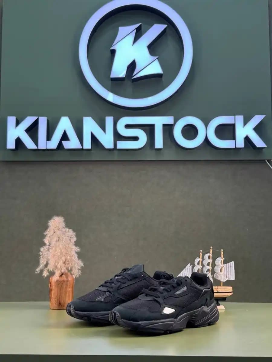 کتونی آد.ید.اس مدل Adidas falcon