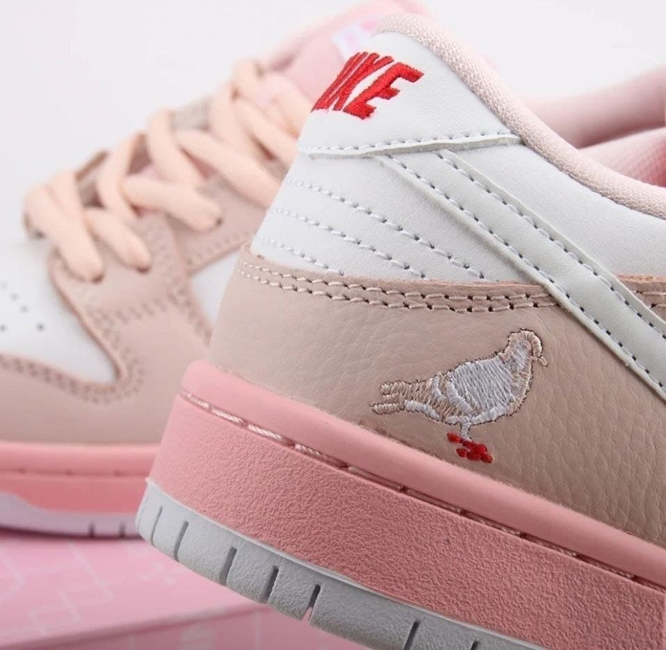 نایک اس بی دانک بدون ساق پیجون صورتی سفید Nike sb dunk low pigeon pink and white — تصویر ۳