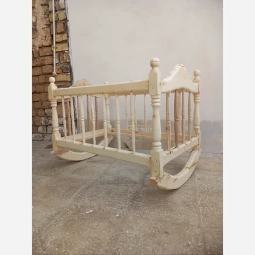 تخت چوبی سنتی گهواره مختص سیسمونی. هزینه ارسال بصورت پس کرایه مبلمان فرنا مدل 1143023