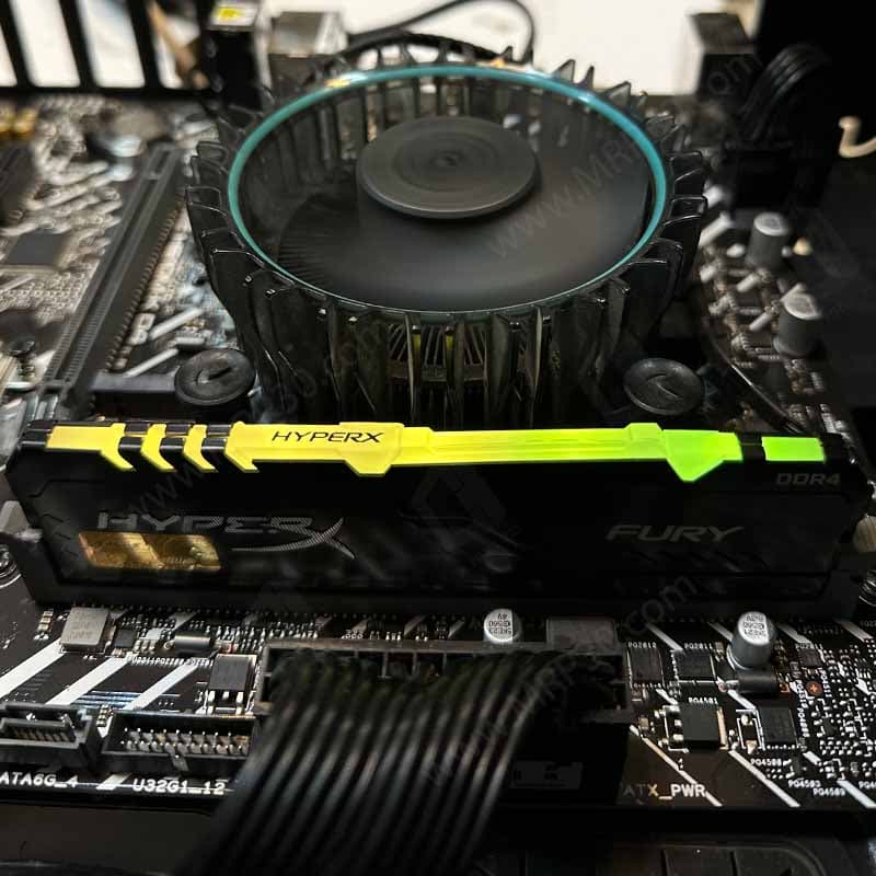 رم Kingston HyperX Fury RGB 8GB DDR4 3200Mhz با گارانتی ایستا