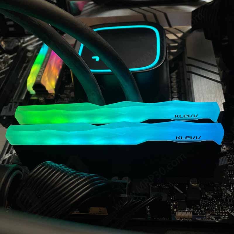 پک رم 16 گیگ Klevv Cras X RGB 16GB (8×2) DDR4 3200Mhz استوک گارانتی تا 1404/09