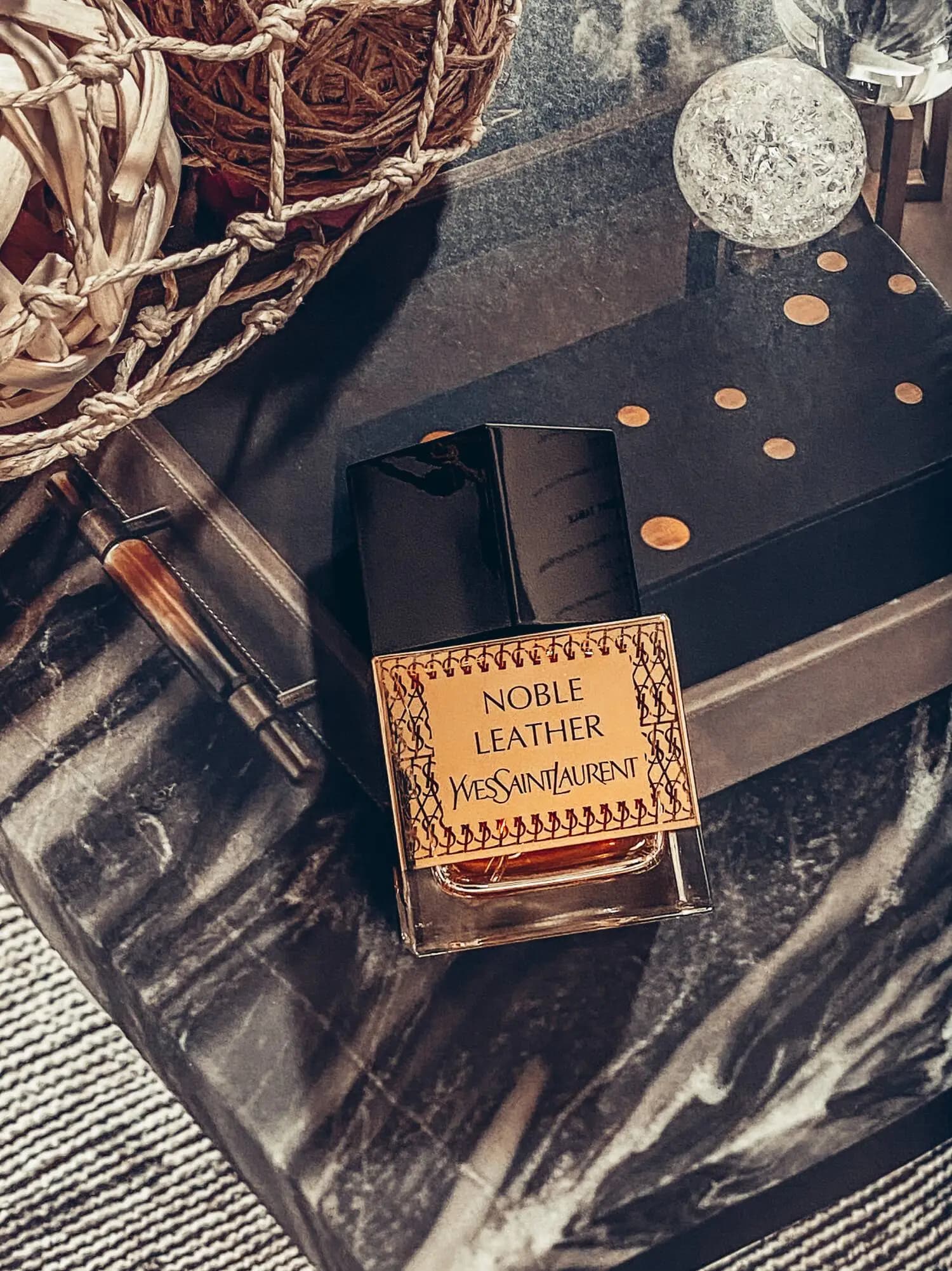 عطر ادکلن ایو سن لورن نوبل لدر اصل | Yves Saint Laurent Noble Leather — تصویر ۷