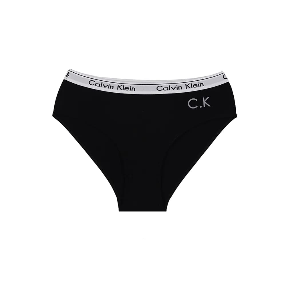شورت زنانه اسلیپ کش اسپرت CALVIN KLEIN جنس نخ و پنبه سایز FREE — تصویر ۴