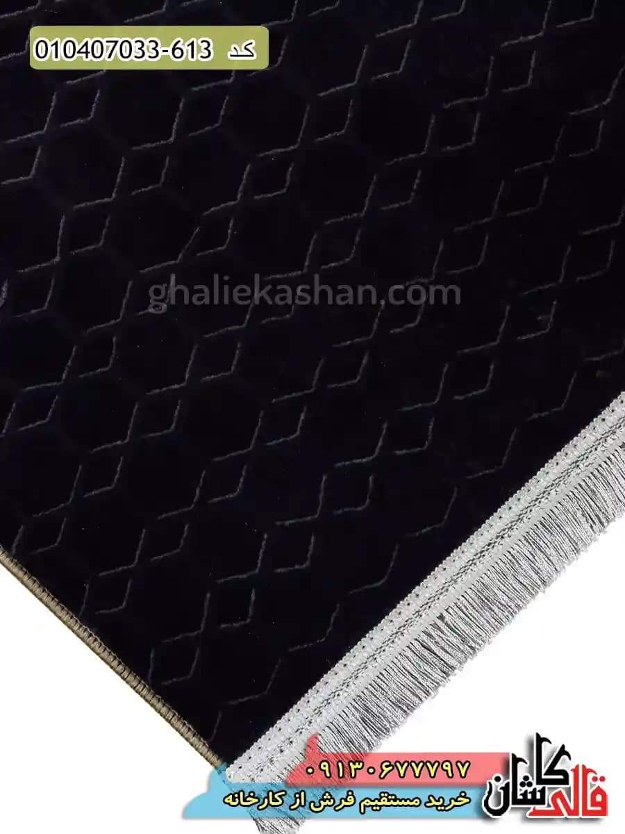 فرش کودک پسرانه 700 شانه طرح ماریو زمینه سیاه کاشان — تصویر ۴