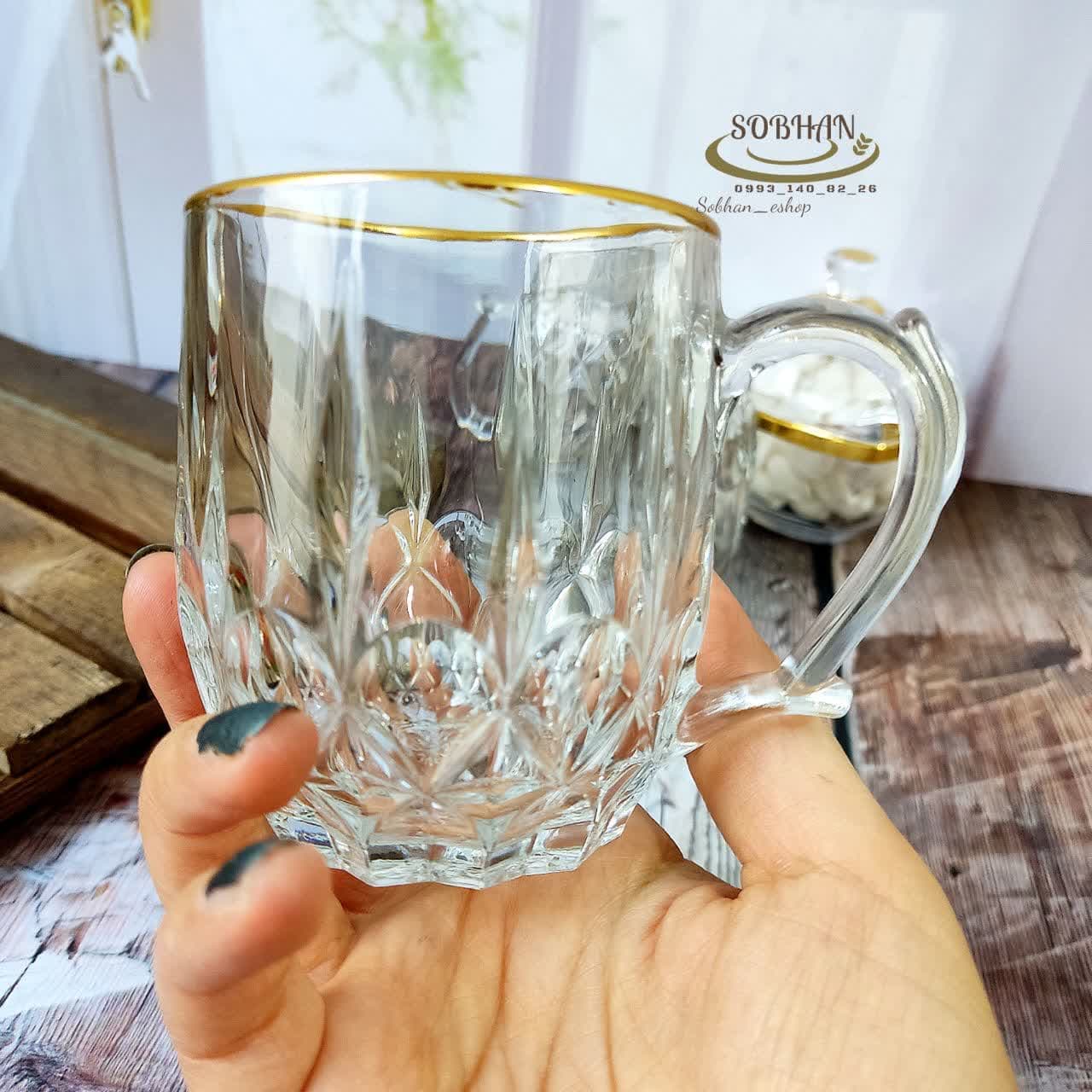 نیم لیوان لب طلایی نوری تازه — تصویر ۴
