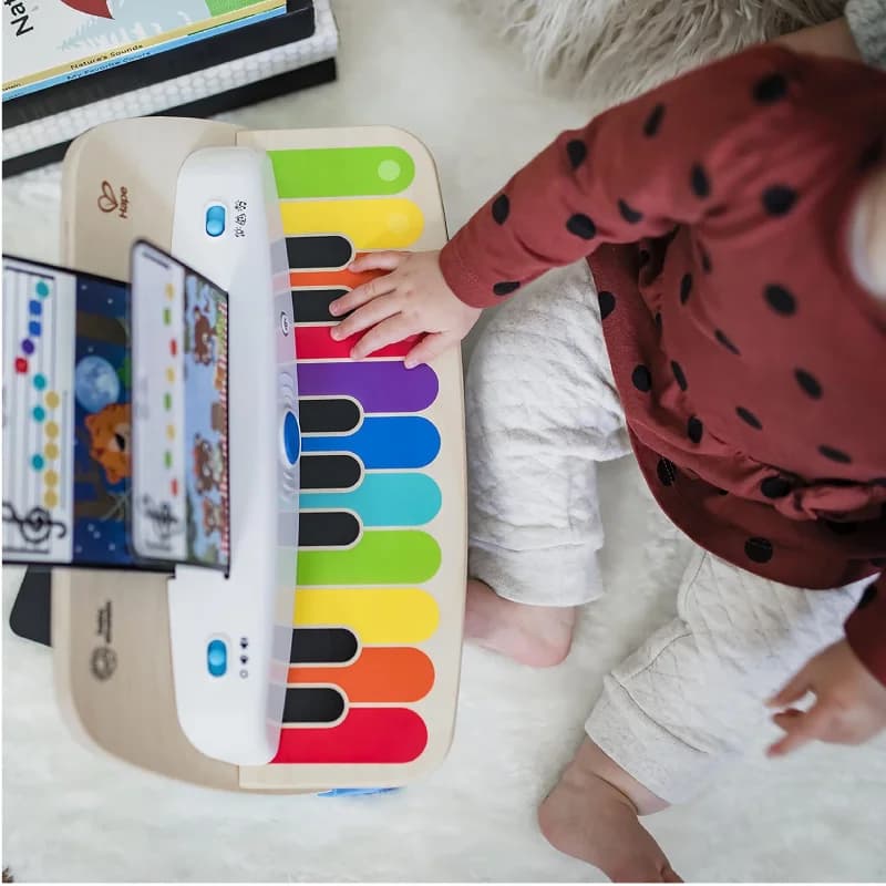 پیانو چوبی Baby Einstein Hape، همراه با فناوری لمس جادویی — تصویر ۴