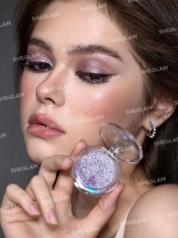 سایه چشم Enigma Sparkly رنگ Bijou شیگلم SHEGLAM — تصویر ۴