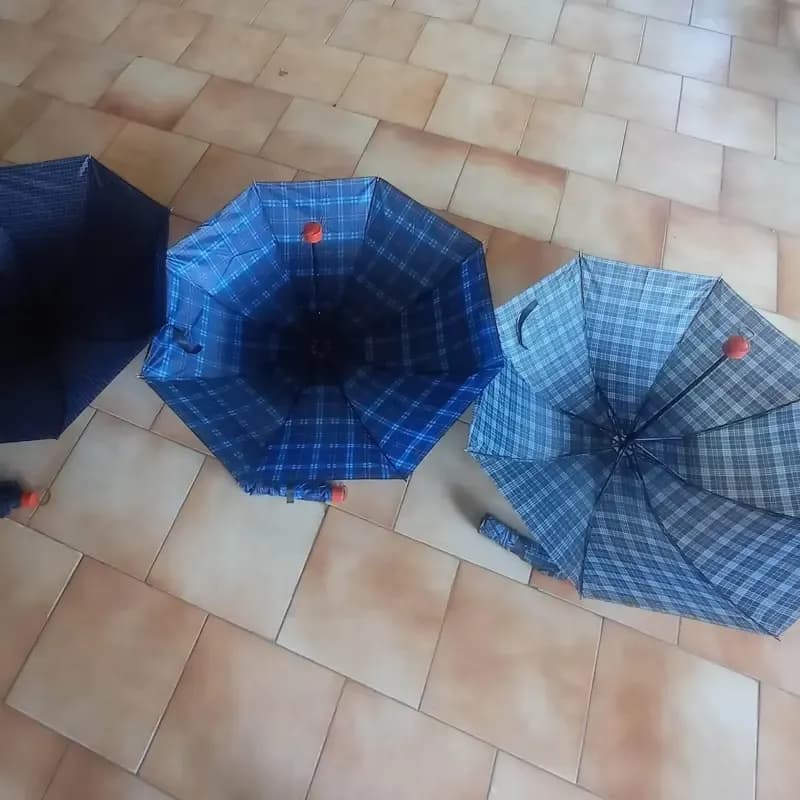 چتر چهار خانه تاشو ضدباد سبک و کمجا پارچه ضد آب مناسب باران و آفتاب زنانه و مردانه — تصویر ۶