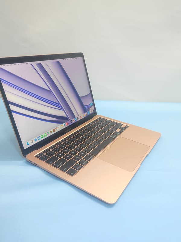MacBook AIR 2018 core i5 استوک — تصویر ۸