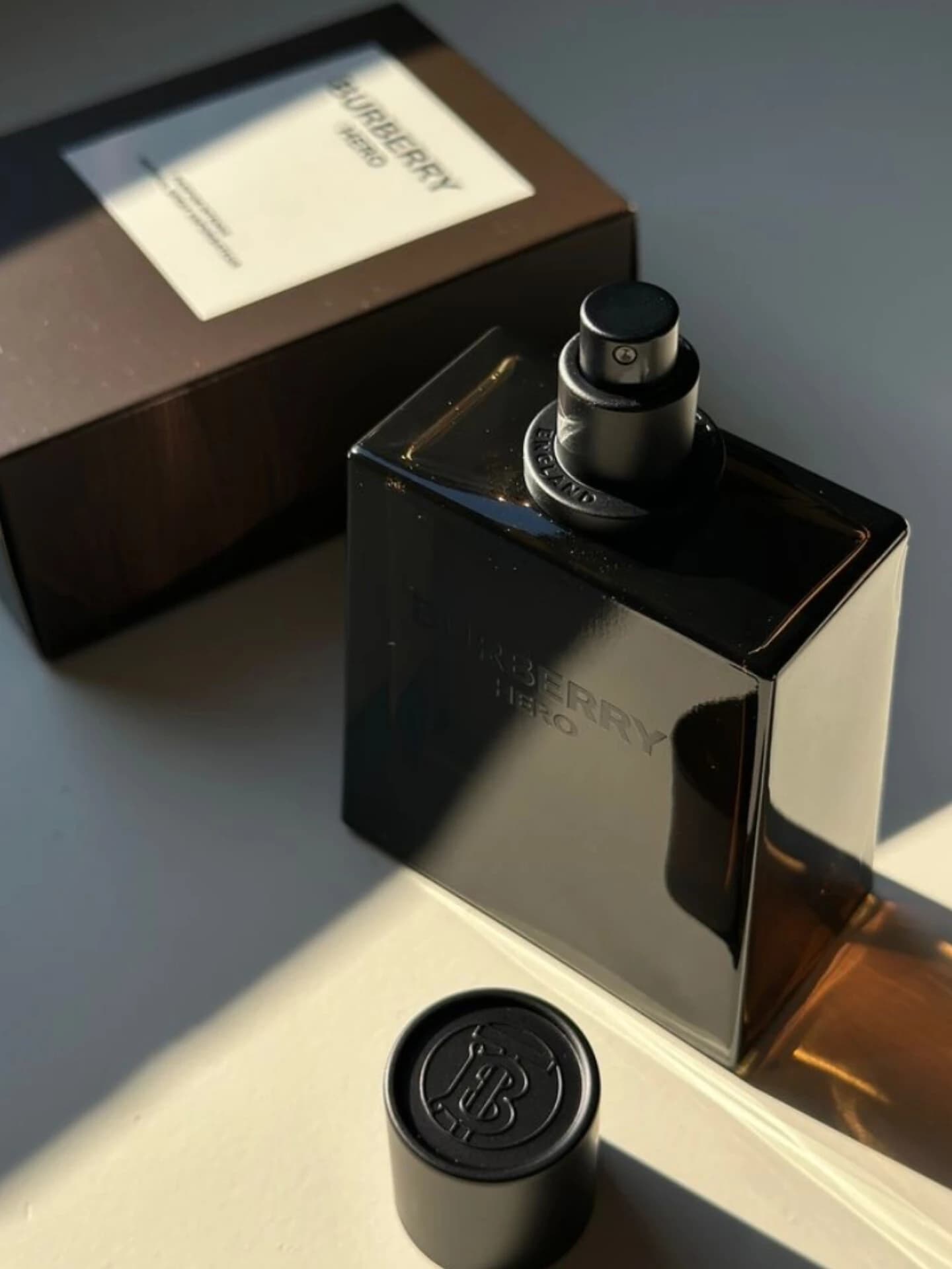 عطر باربری هیرو پارفوم | Burberry Hero Parfum — تصویر ۲