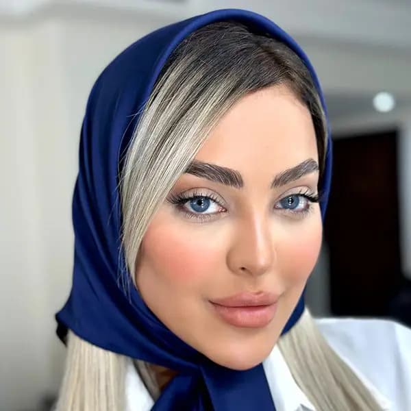 لنز یونیک دیزی آبی تیله ای