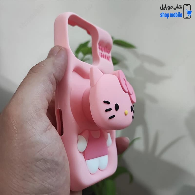 قاب گوشی آیفون 16 پرو (کاور سیلیکونی پاک کنی مدل عروسکی کیوت استندشو طرح کیتی) — تصویر ۴