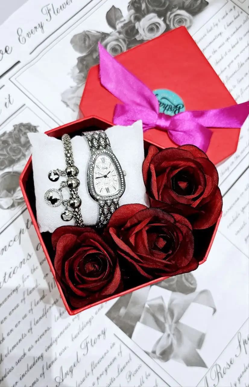 باکس هدیه ساعت و دستبند (نقره ای صفحه مثلثی)