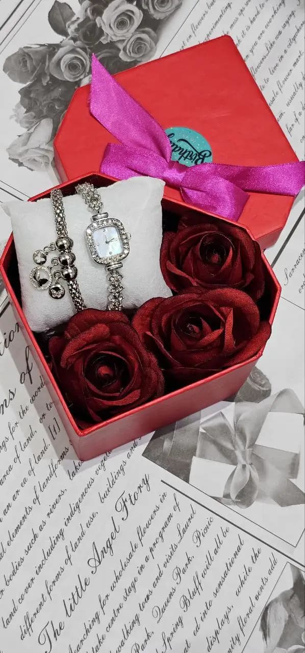 باکس هدیه ساعت و دستبند (نقره ای)