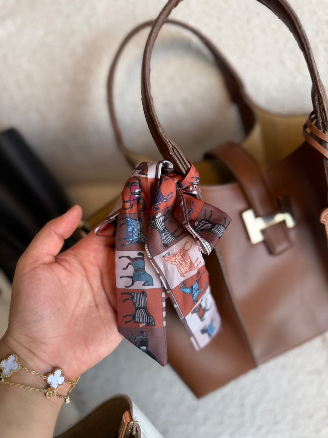 کیف هرمس چارم بگ دار — تصویر ۴