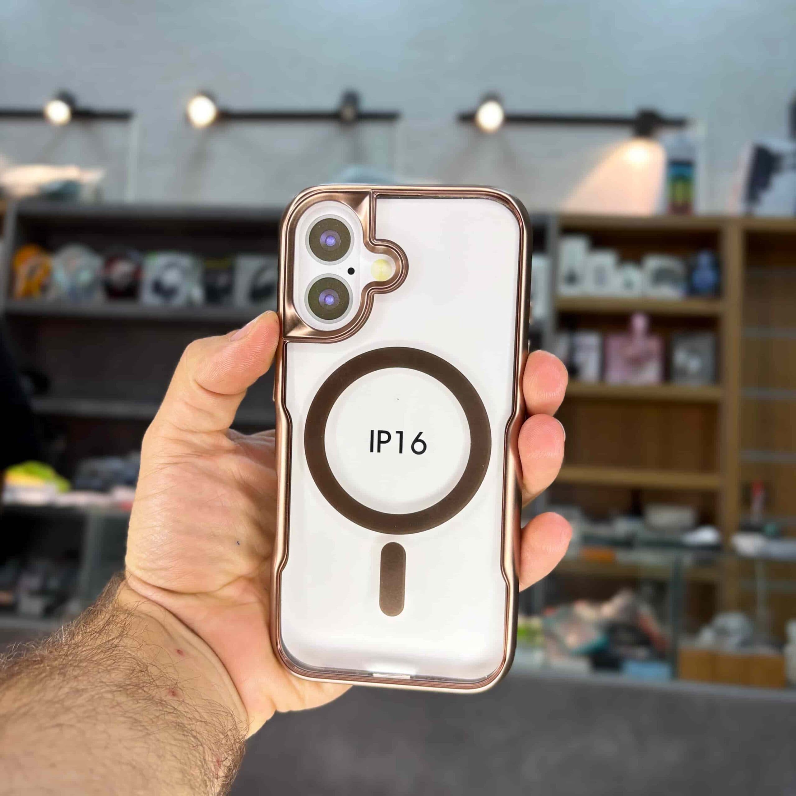 گارد شفاف magsafe آیفون ۱۶ طلایی