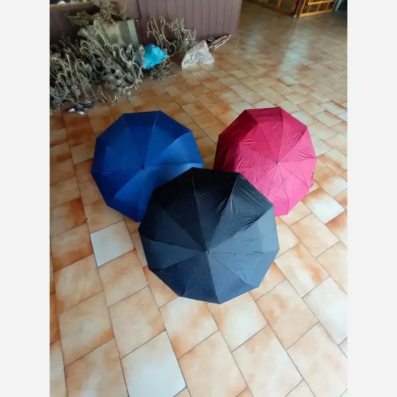 چتر اتوماتیک طوفان دسته چوب 10 فنر قواره بزرگ ضد باد دو نفره واترپروف آب گریز — تصویر ۴