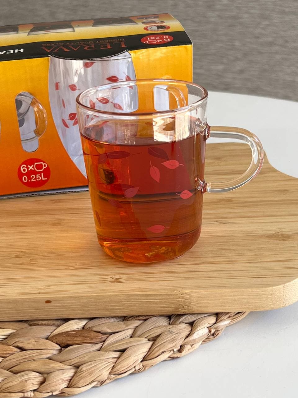 فنجان پیرکس LERAVA کد 630 – طرح برگ قرمز