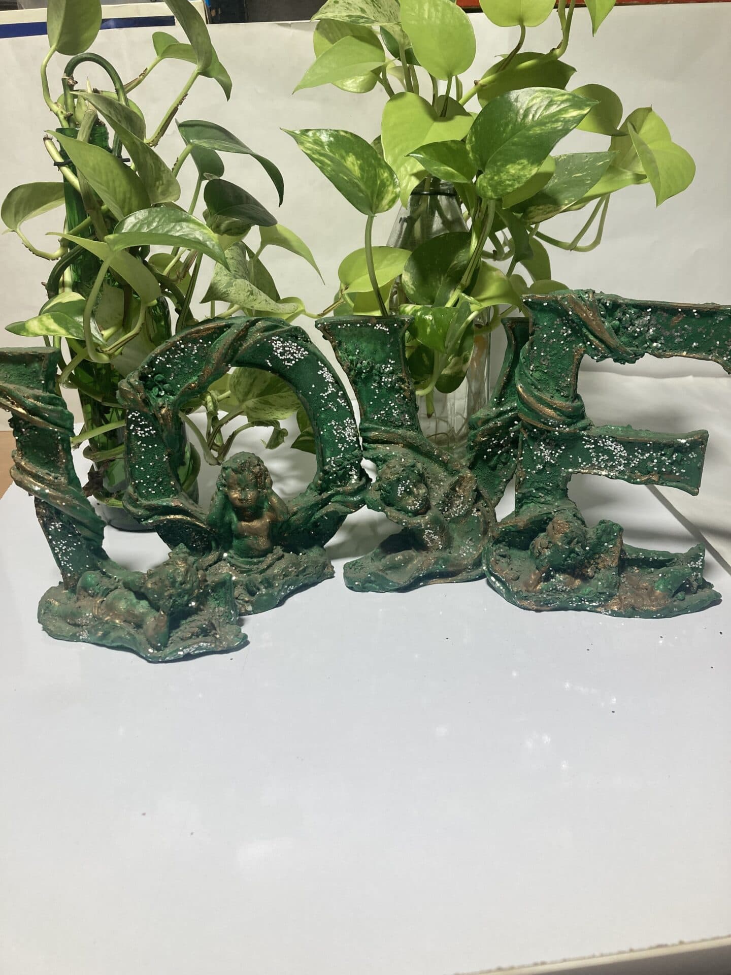 مجسمه طرح Love — تصویر ۲