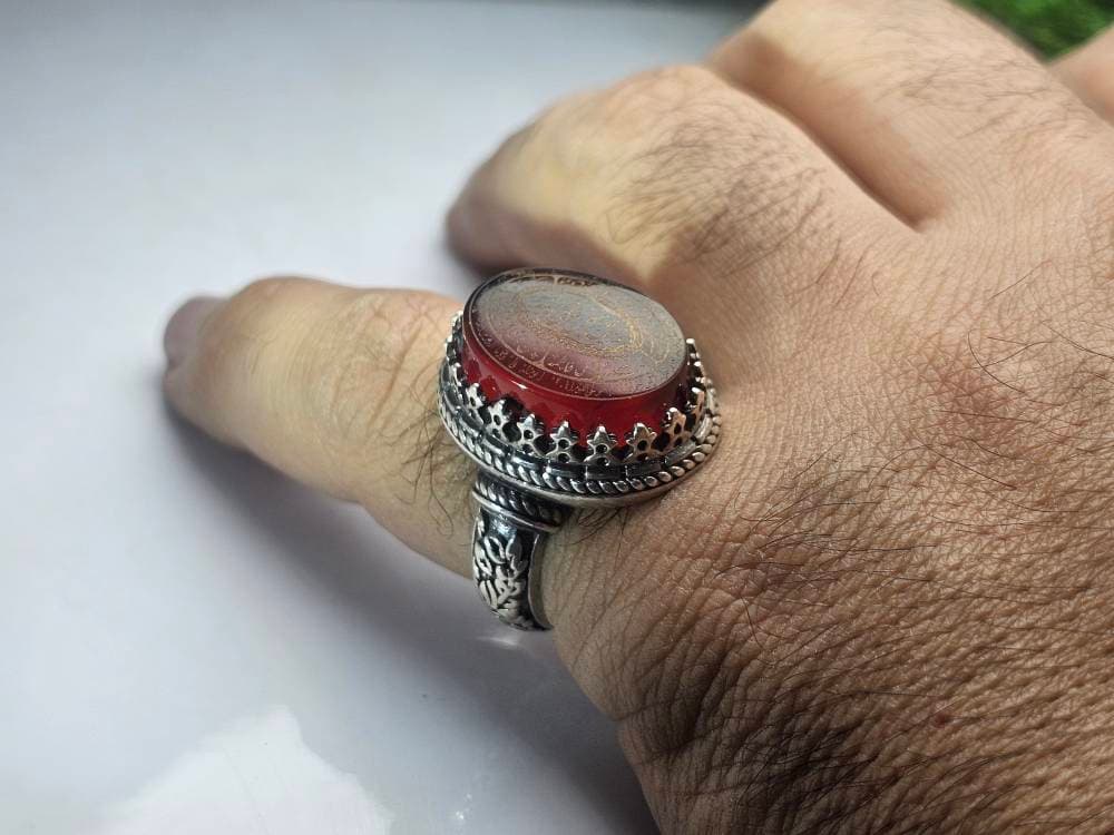 انگشتر نقره عقیق قرمز حکاکی و من توکل علی الله — تصویر ۳