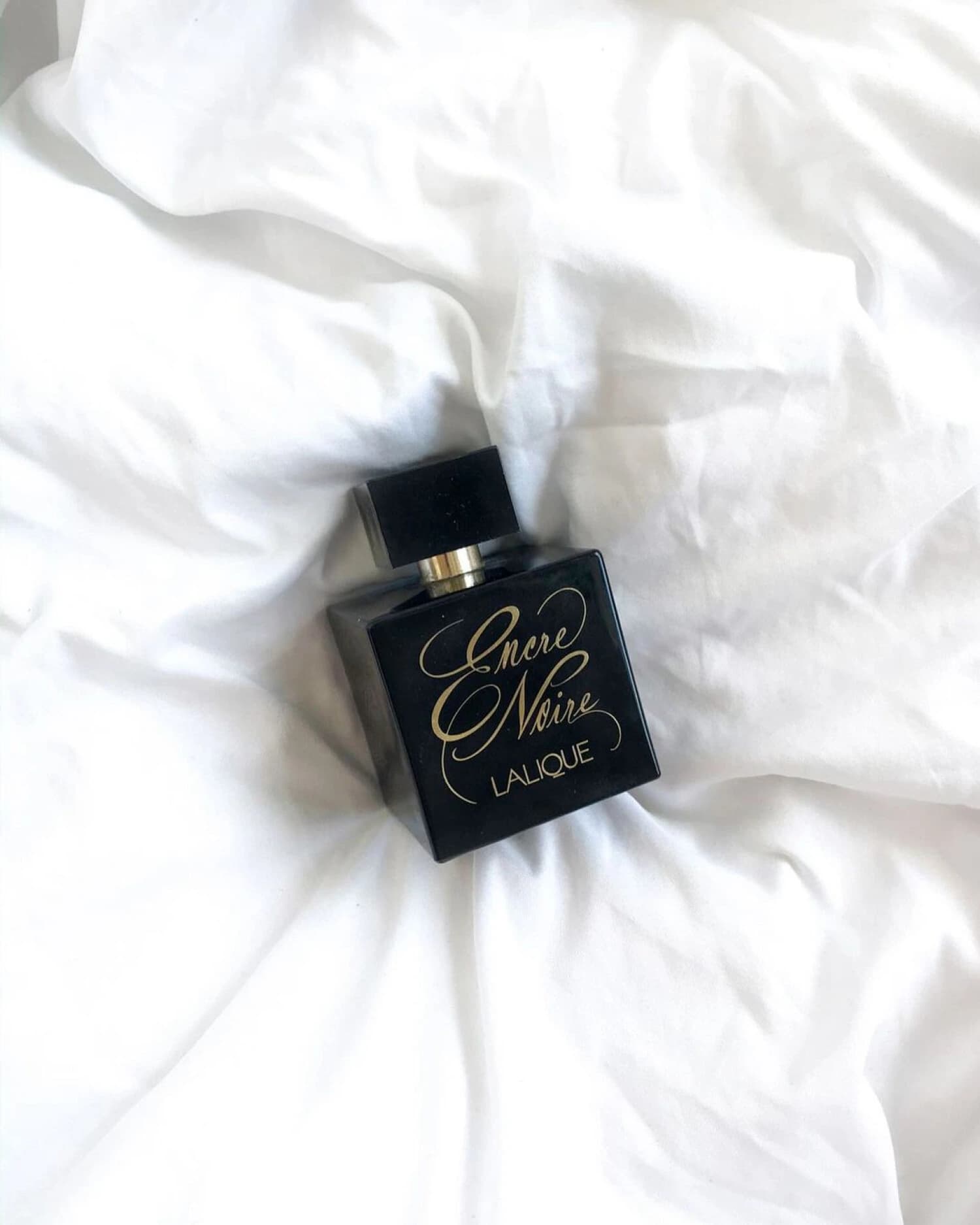 عطر ادکلن لالیک انکر نویر پور ال اصل | Lalique Encre Noire Pour Elle — تصویر ۶