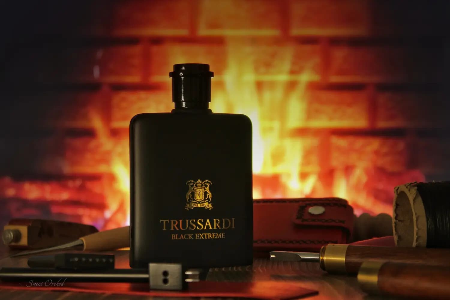 عطر ادکلن تروساردی بلک اکستریم اصل | Trussardi Black Extreme — تصویر ۴