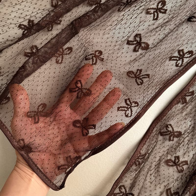 شال زنانه مدل توری پاپیون خالخالی برجسته دور نوار دوزی — تصویر ۵