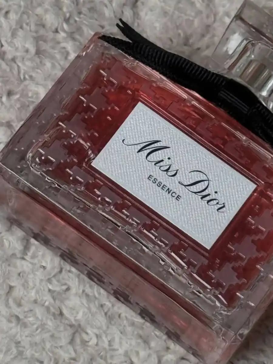 عطر میس دیور اسنس | Miss Dior Essence — تصویر ۷