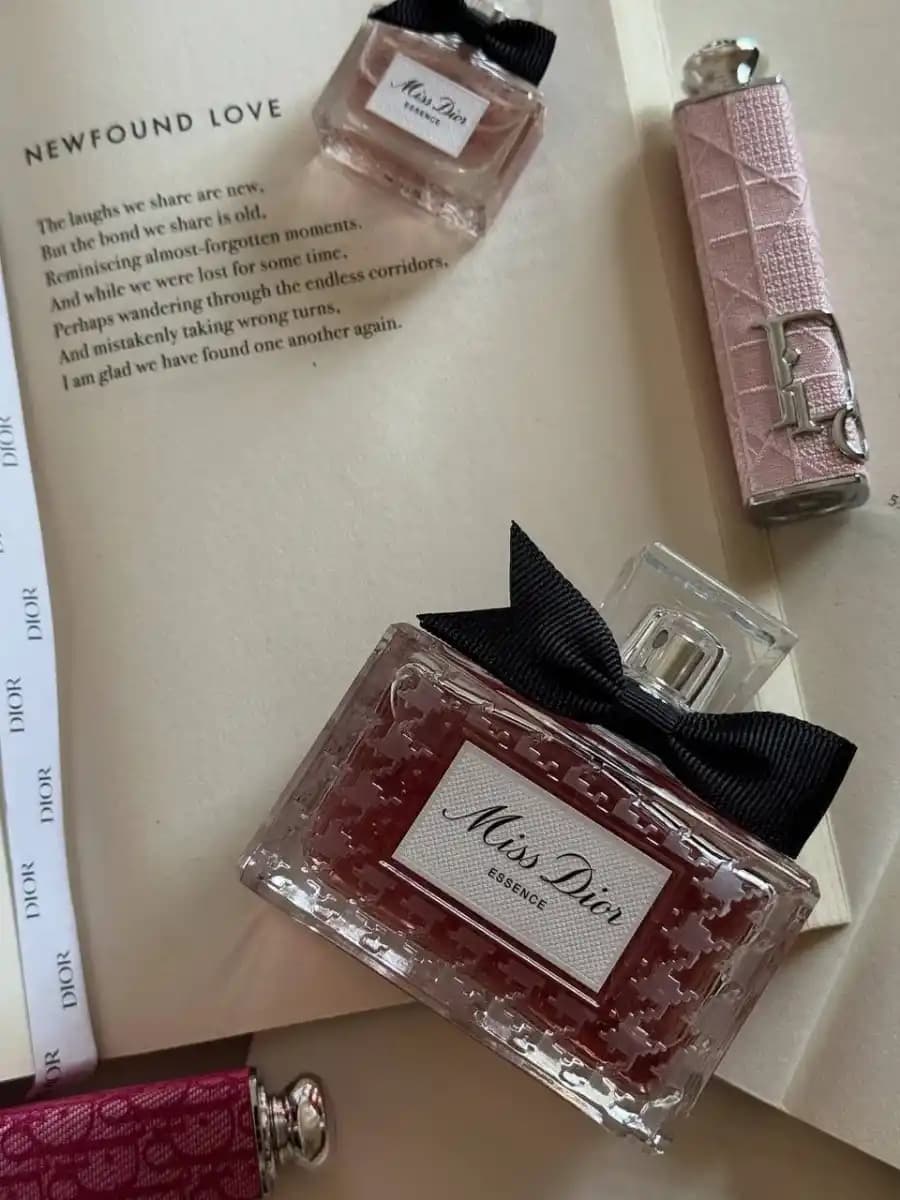 عطر میس دیور اسنس | Miss Dior Essence — تصویر ۶