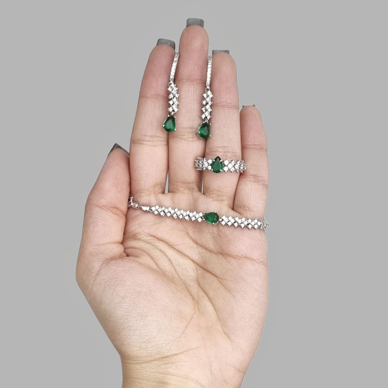 سرویس نقره طرح پرنس اشک زمرد صنعتی ST 1037 — تصویر ۳