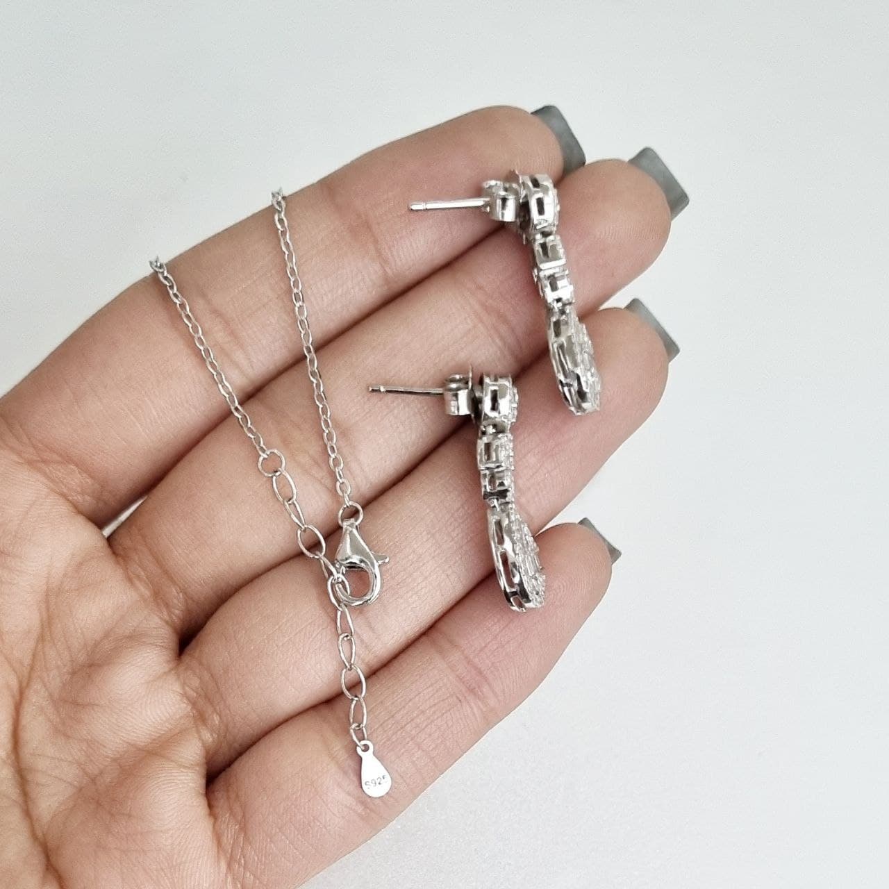 سرویس نقره جواهر طرح اشک امرالدکات ST 1027 — تصویر ۴