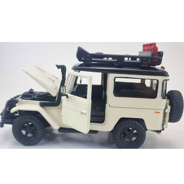 ماکت ماشین آفرود Motor Max مدل تویوتا لندکروزر FJ40 — تصویر ۵