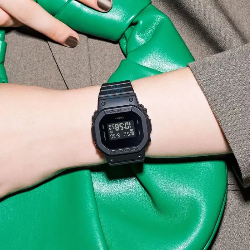 ساعت مچی زنانه کاسیو جیشاک G-SHOCK GMD-S5610BB-1D — تصویر ۲