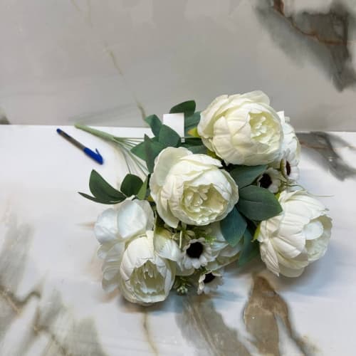 گل مصنوعی پیونی