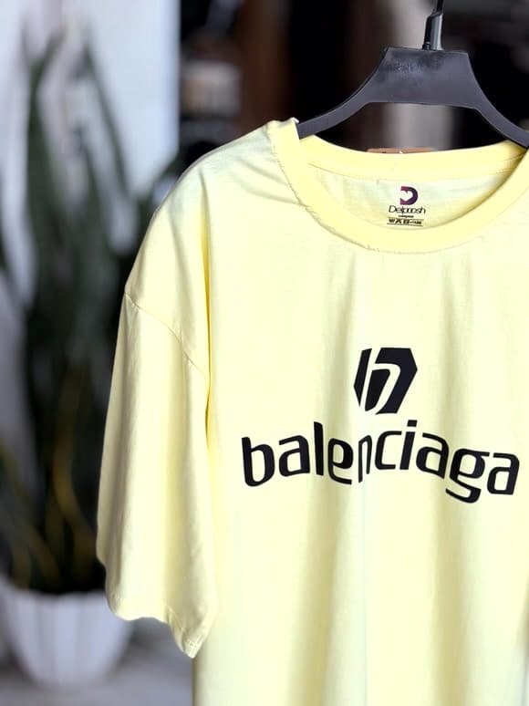 تیشرت باکسی بالنسیاگا balenciaga زنانه — تصویر ۳