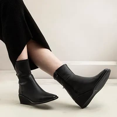 بوت زنانه لژدار مدل آوین _ کد 2200