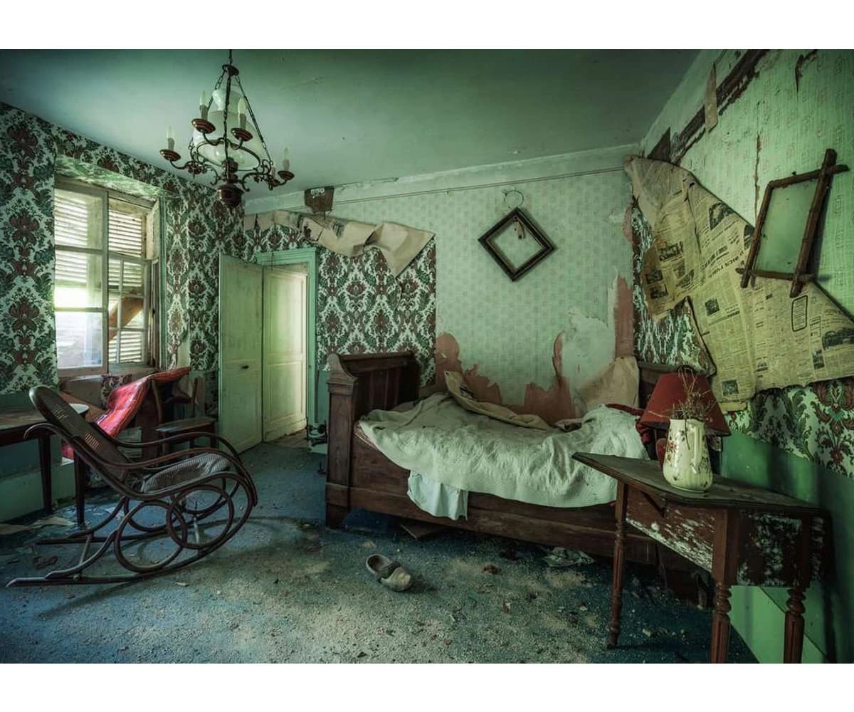 پازل 1000 تكه رونزبرگر طرح Crumbling Dreams كد 17360 — تصویر ۲