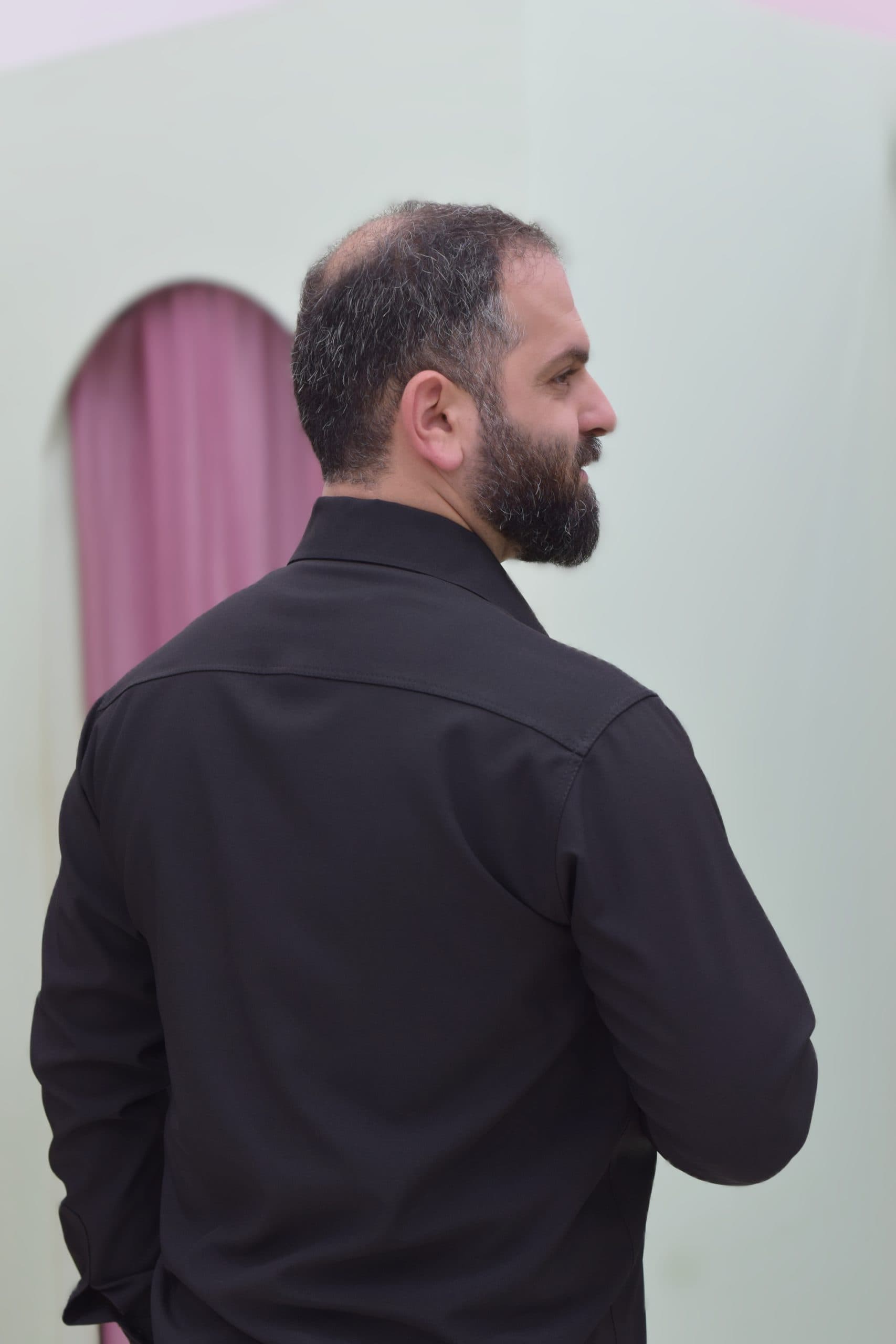 پیراهن مردانه مانل مشکی — تصویر ۲